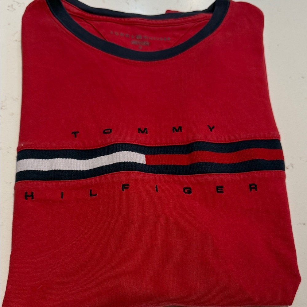 Tommy Hilfiger Red Short Sleeve Tee 90s inspired - Picture 4 of 4